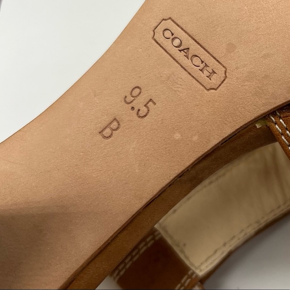 Coach! Genuine leather! Like new! - Picture 8 of 9